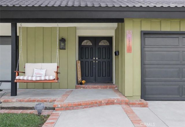 28975 Lotusgarden Dr, Canyon Country, CA 91387