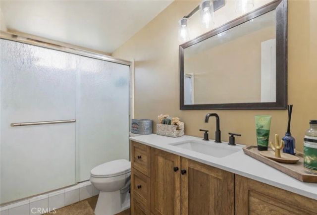 28975 Lotusgarden Dr, Canyon Country, CA 91387