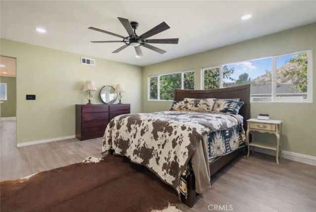 28975 Lotusgarden Dr, Canyon Country, CA 91387