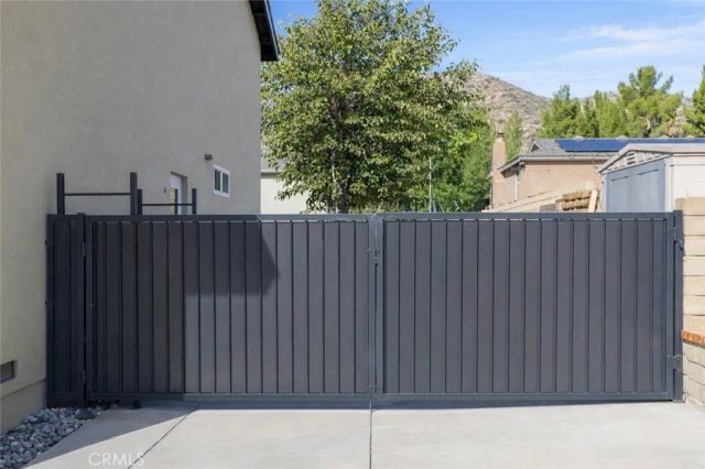 28975 Lotusgarden Dr, Canyon Country, CA 91387