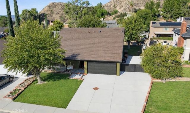 28975 Lotusgarden Dr, Canyon Country, CA 91387