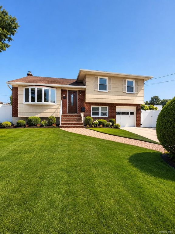 224 New Hyde Park Road, Franklin Square, NY 11010 — photo 2