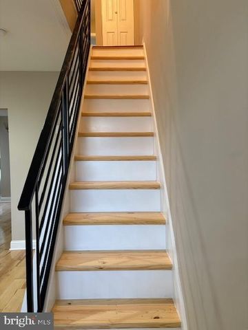 377 DELMAR ST, Philadelphia, PA 19128