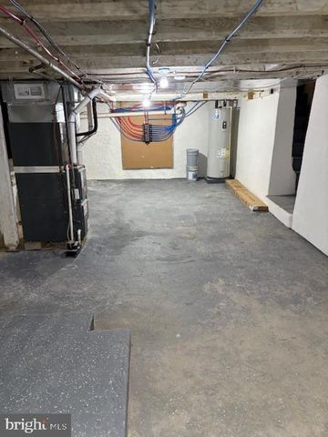 377 DELMAR ST, Philadelphia, PA 19128