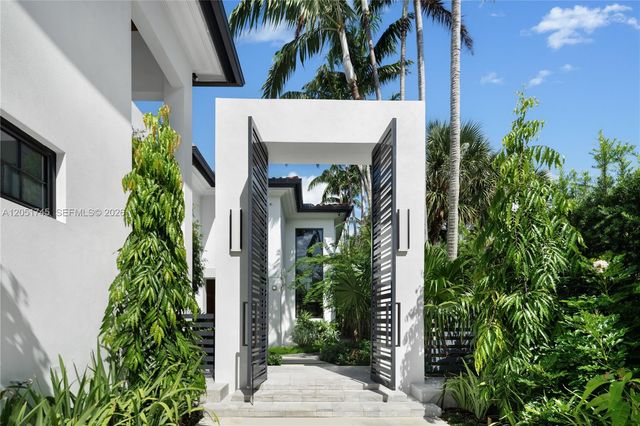 4442 Prairie Avenue, Miami Beach, FL 33140