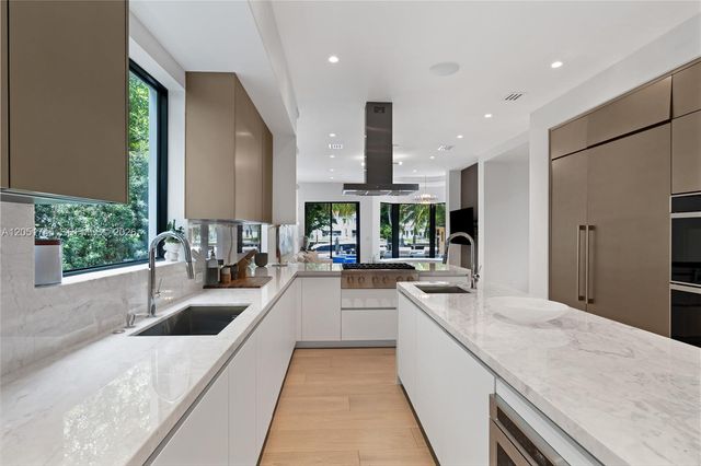 4442 Prairie Avenue, Miami Beach, FL 33140