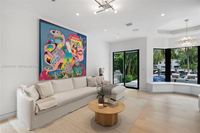 4442 Prairie Avenue, Miami Beach, FL 33140