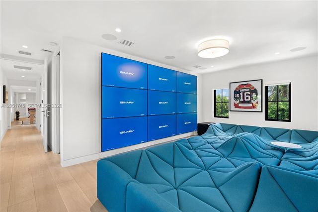4442 Prairie Avenue, Miami Beach, FL 33140