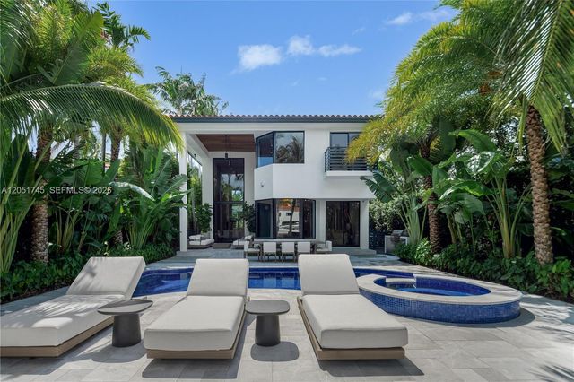 4442 Prairie Avenue, Miami Beach, FL 33140