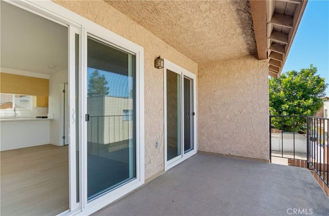 4881 Vista Dr 4, Huntington Beach, CA 92649