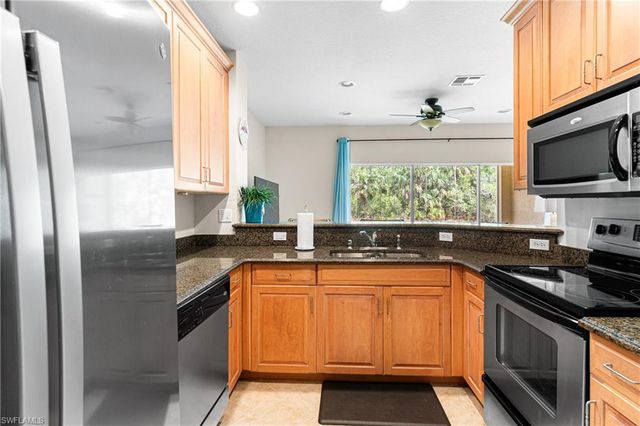 1373 Weeping Willow CT, Cape Coral, FL 33909