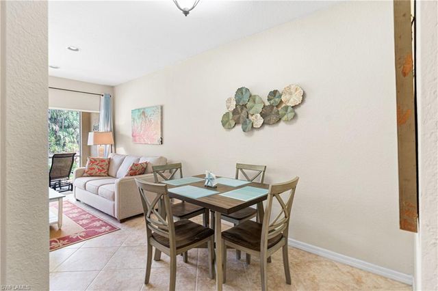 1373 Weeping Willow CT, Cape Coral, FL 33909