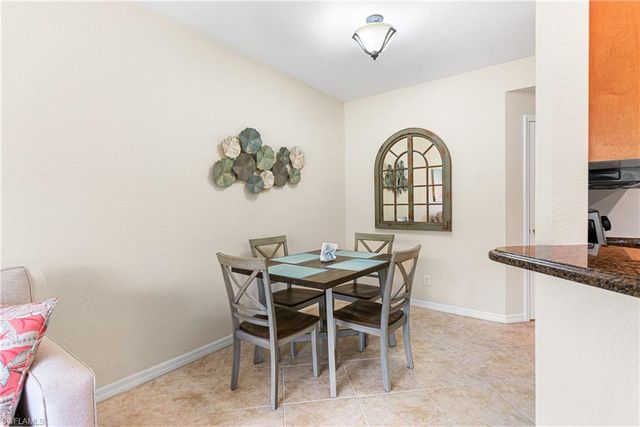 1373 Weeping Willow CT, Cape Coral, FL 33909