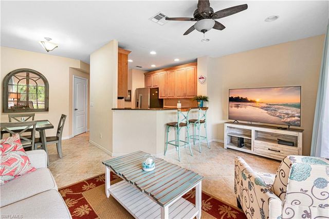 1373 Weeping Willow CT, Cape Coral, FL 33909