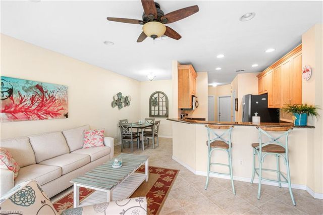 1373 Weeping Willow CT, Cape Coral, FL 33909