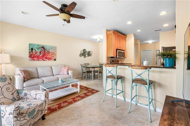 1373 Weeping Willow CT, Cape Coral, FL 33909