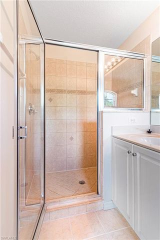 1373 Weeping Willow CT, Cape Coral, FL 33909