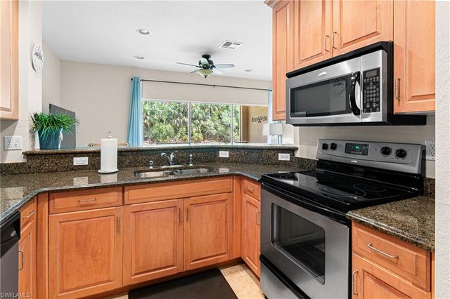 1373 Weeping Willow CT, Cape Coral, FL 33909