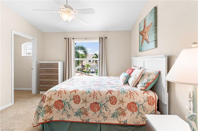 1373 Weeping Willow CT, Cape Coral, FL 33909