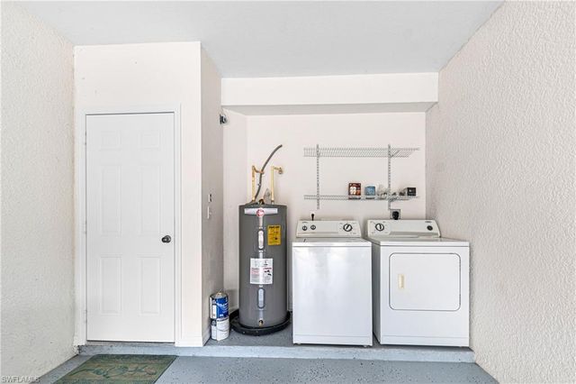 1373 Weeping Willow CT, Cape Coral, FL 33909