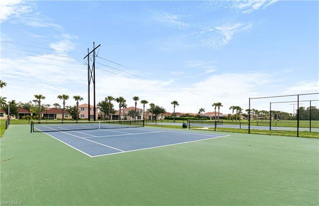 1373 Weeping Willow CT, Cape Coral, FL 33909