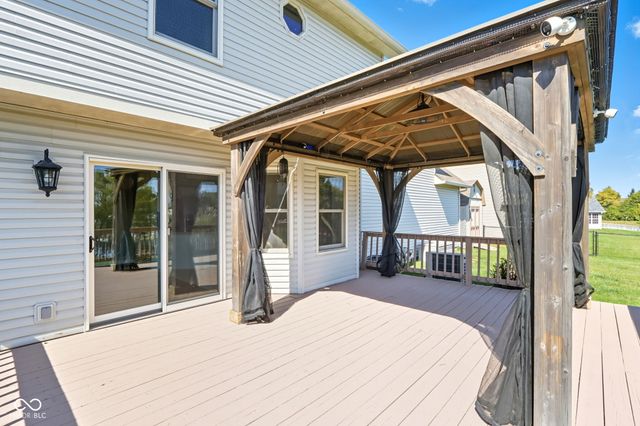 7975 Meadow Bend Circle, Indianapolis, IN 46259