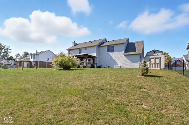 7975 Meadow Bend Circle, Indianapolis, IN 46259