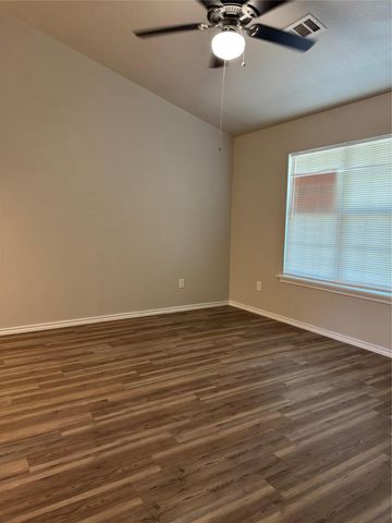 142 A VOSS PKWY A, Cedar Creek, TX 78612