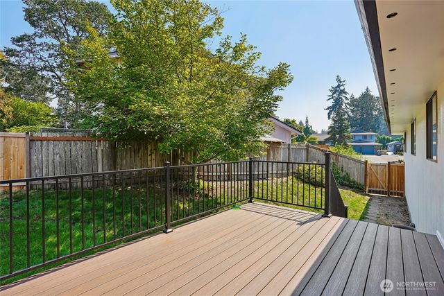 7503 John Dower Road W, Lakewood, WA 98499