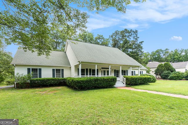 435 Mapledale Trail, Sharpsburg, GA 30277