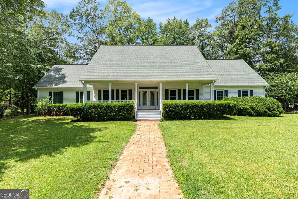 435 Mapledale Trail, Sharpsburg, GA 30277