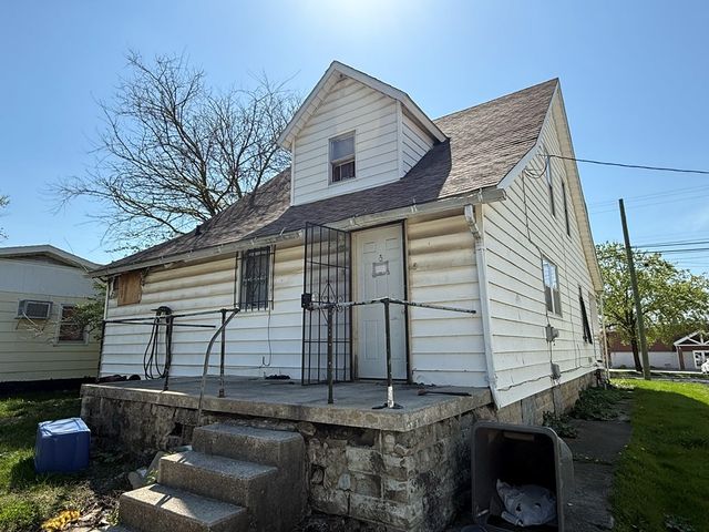 571 S Metcalf St, Lima, OH 45804