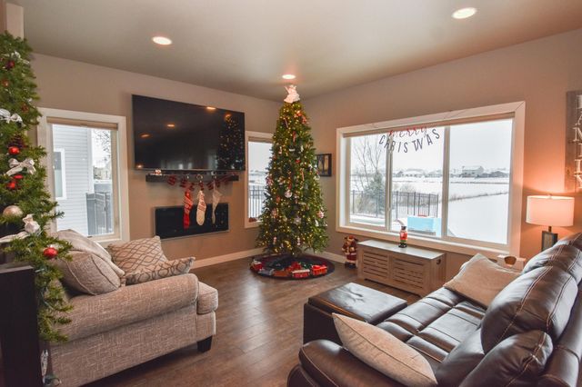 6562 56th Avenue S, Fargo, ND 58104