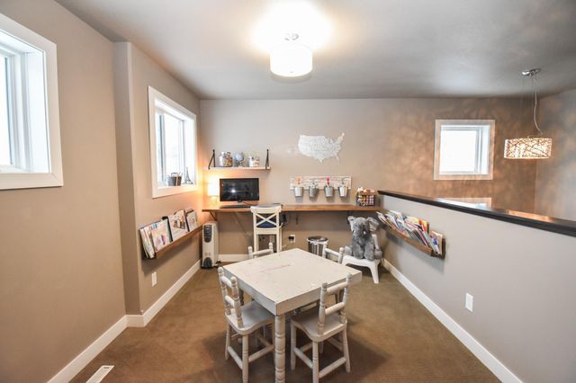 6562 56th Avenue S, Fargo, ND 58104