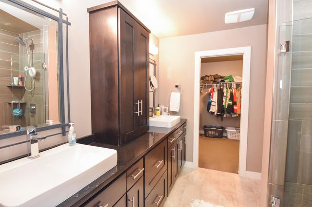 6562 56th Avenue S, Fargo, ND 58104