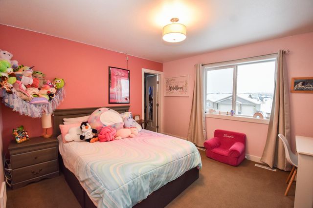 6562 56th Avenue S, Fargo, ND 58104