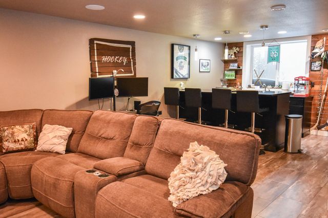 6562 56th Avenue S, Fargo, ND 58104