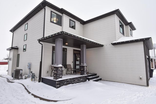 6562 56th Avenue S, Fargo, ND 58104