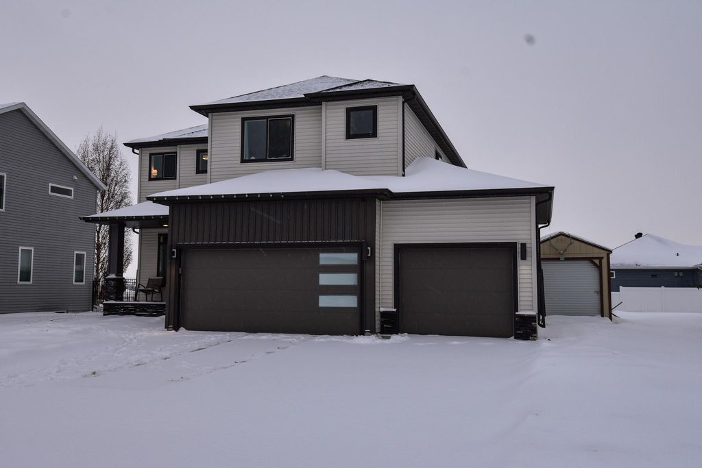 6562 56th Avenue S, Fargo, ND 58104