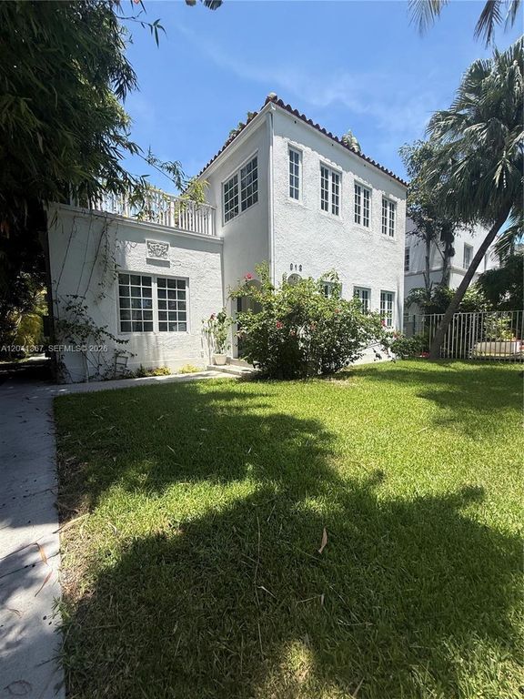 912 Euclid Avenue, Miami Beach, FL 33139