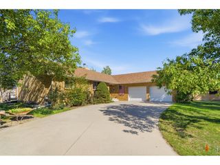 4601 N Sunshine Ct, Loveland, CO 80537