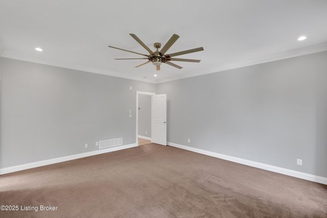 7005 Quarry Dr, Crestwood, KY 40014