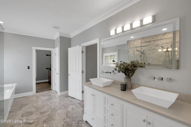 7005 Quarry Dr, Crestwood, KY 40014