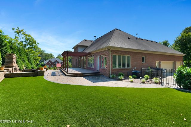 7005 Quarry Dr, Crestwood, KY 40014