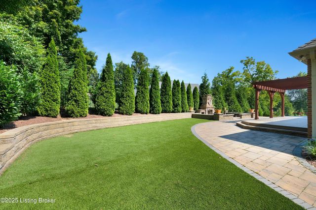 7005 Quarry Dr, Crestwood, KY 40014