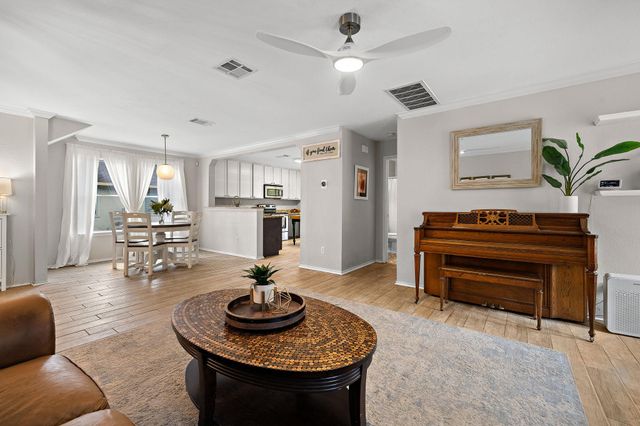 107 Easy ST, Hutto, TX 78634