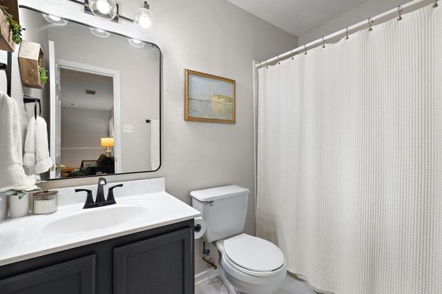 107 Easy ST, Hutto, TX 78634