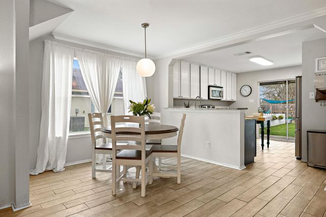 107 Easy ST, Hutto, TX 78634