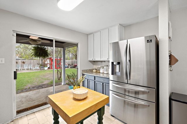 107 Easy ST, Hutto, TX 78634