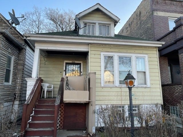 6753 S Laflin Street, Chicago, IL 60636